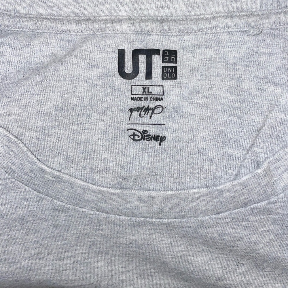 Uniqlo x Disney Mickey Mouse Stands Gray Unisex T-Shirt Yoon Hyup - Picture 3 of 4